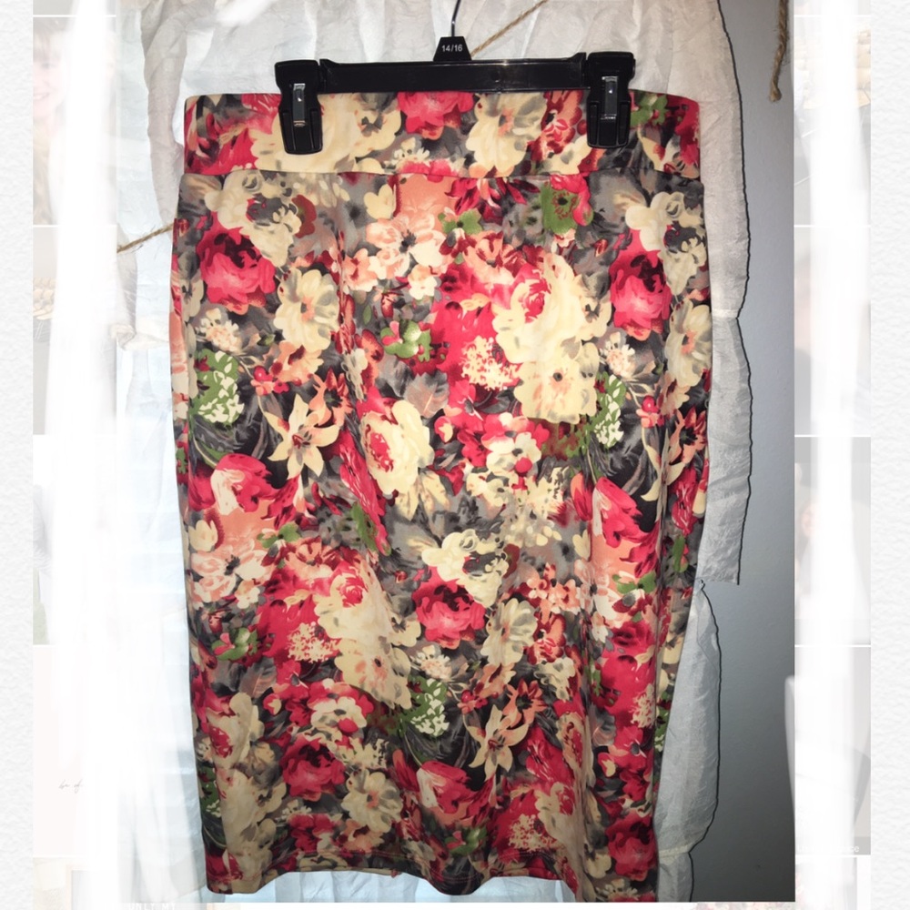 Pencil skirt